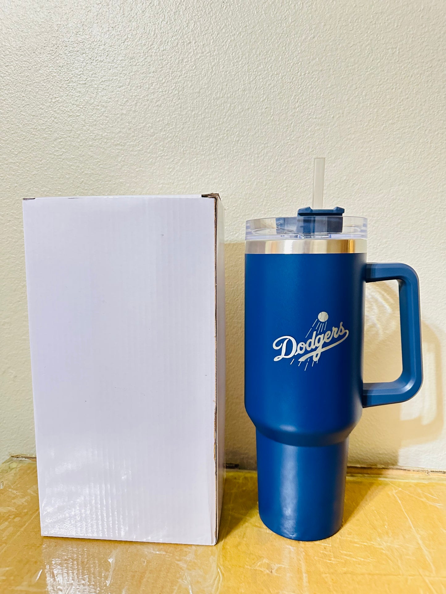 LA Dodgers Stainless Metal 40oz Tumbler With Sealing Lid & Straw (Unbranded/Customized)