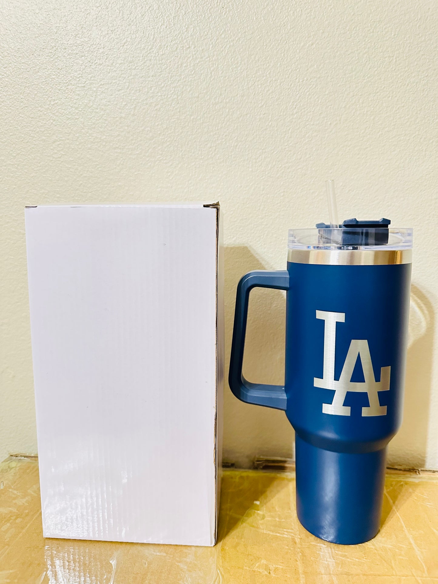 LA Dodgers Stainless Metal 40oz Tumbler With Sealing Lid & Straw (Unbranded/Customized)